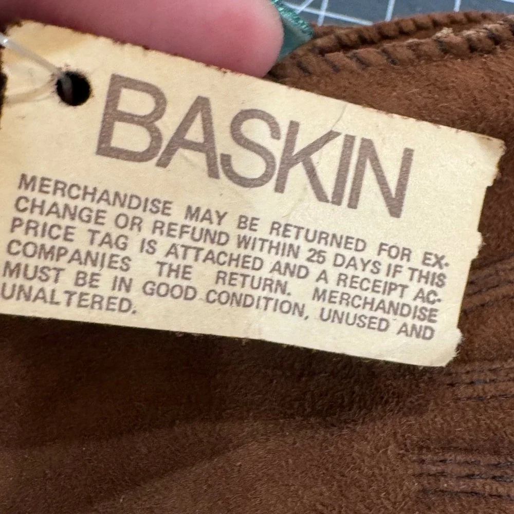 Baskin vintage brown